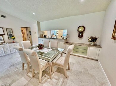 3695 Amberly Cir unit 305, Naples, FL 34112 - photo 4