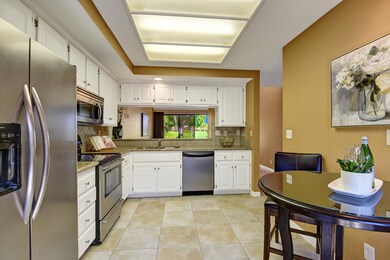 KITCHEN REVERSE MLS