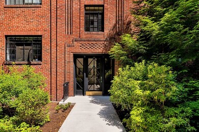 108 Sewall Ave unit 6, Brookline, MA 02446 - photo 2