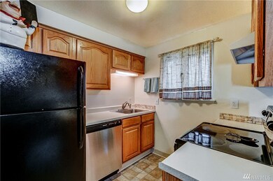 3610 Grandview Dr W, University Place, WA 98466 - photo 4