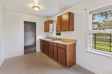 813 E 35th Ct, Gary, IN 46409 - photo 4