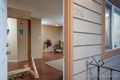1516 Summit View St, Anchorage, AK 99504 - photo 2