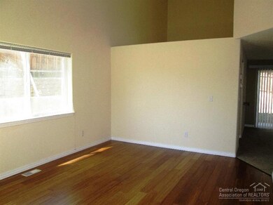 2105 SW 36th St, Redmond, OR 97756 - photo 4