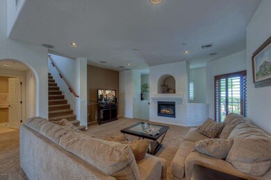 004_Living Room
