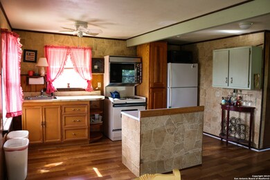 1820 Private Road 233, Hondo, TX 78861 - photo 7