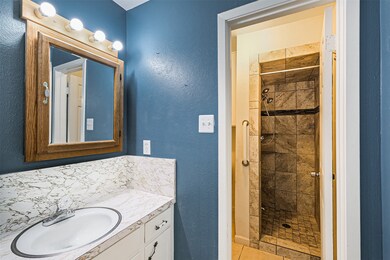 9782 Rambling Trail, Houston, TX 77089 - photo 5