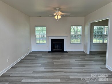 107 Planters Dr, Statesville, NC 28677 - photo 3