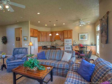 759 Double Eagle Dr, Midway, UT 84049 - photo 7