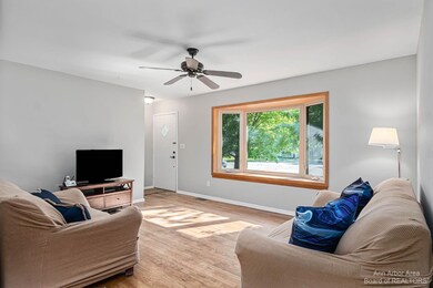 3550 Cushing Ct, Dexter, MI 48130 - photo 4