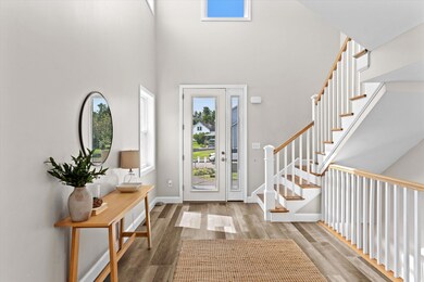 786 S Mammoth Rd, Manchester, NH 03109 - photo 3