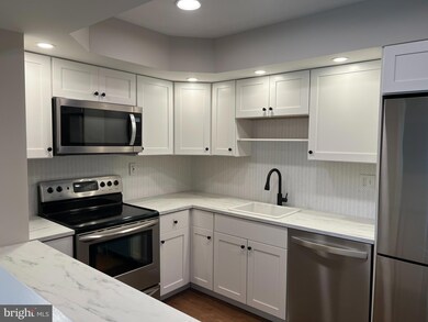 517 Portsmouth Ct, Sellersville, PA 18960 - photo 4