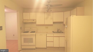 3315 Huntley Square Dr unit T, Temple Hills, MD 20748 - photo 3