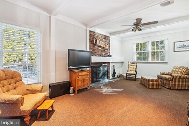 12417 Goldfinch Ct, Potomac, MD 20854 - photo 4