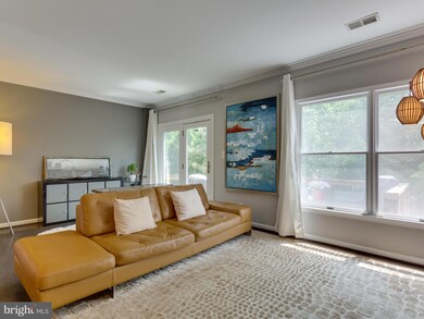 211A Locust St SE unit J, Vienna, VA 22180 - photo 7