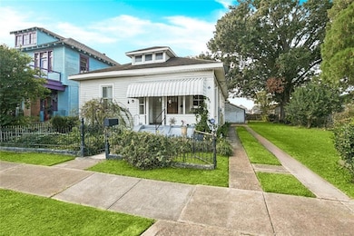 720 Derbigny St, Gretna, LA 70053 - photo 2