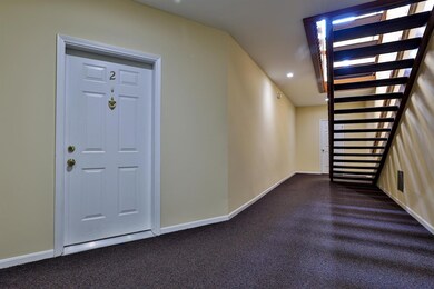 7-Lobby