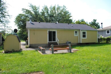 8207 Cortland Dr, Louisville, KY 40228 - photo 2