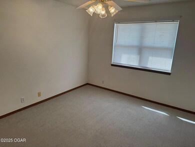 3111 Adele Ct unit 13, Joplin, MO 64804 - photo 5