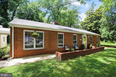 1311 Van Buren Dr, Fort Washington, MD 20744 - photo 3