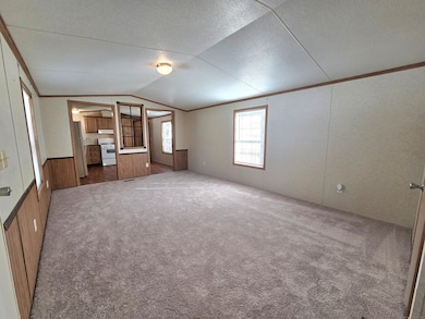 9 North Rd unit 17, East Windsor, CT 06088 - photo 6