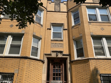 5254 W Wolfram St, Chicago, IL 60641 - photo 2