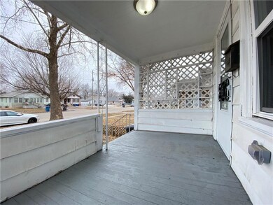 2724 E Grand Ave, Des Moines, IA 50317 - photo 3