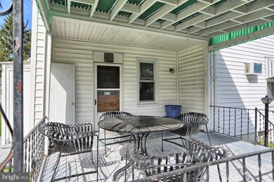 411 N 5th St, Newport, PA 17074 - photo 4