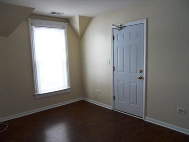 613 Washington St unit 4, Waukegan, IL 60085 - photo 2