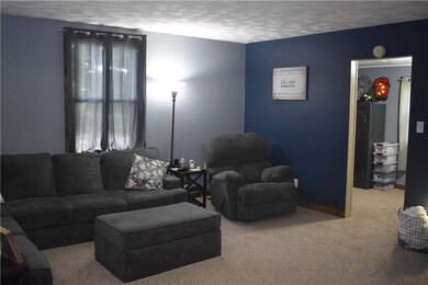 8821 N Sugar Creek Ave, Colfax, IN 46035 - photo 4