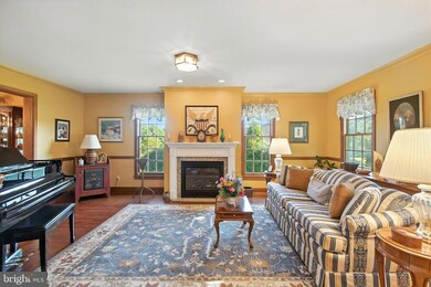 10 Hershey Dr, Pottstown, PA 19465 - photo 3