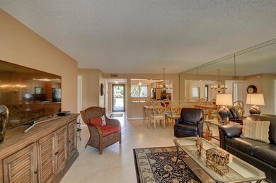 LIVING/DINING