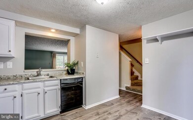 9520 Donnan Castle Ct, Laurel, MD 20723 - photo 4