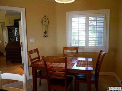 Cozy Kitchen Nook