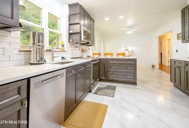 Gorgeous Renovated Kitchen