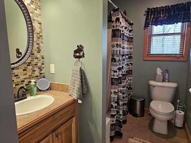 Main Flr Bath