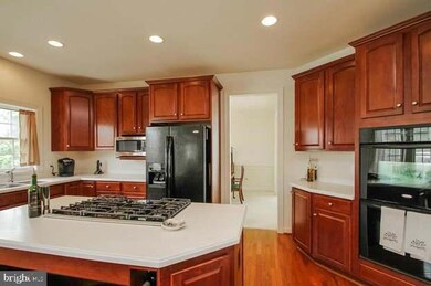 42113 Porch Light Dr, Aldie, VA 20105 - photo 2