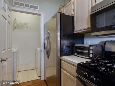 8802 Groffs Mill Dr unit 8802, Owings Mills, MD 21117 - photo 7