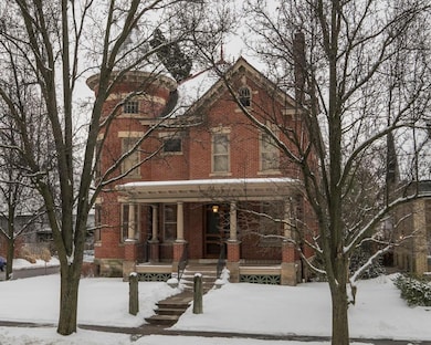 207 E Deshler Ave, Columbus, OH 43206 - photo 2