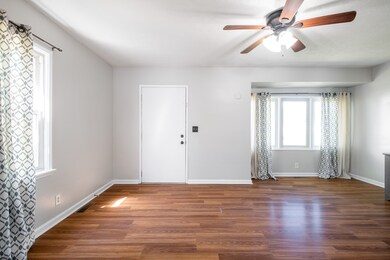 251 N Brooks St, Columbus, IN 47201 - photo 6