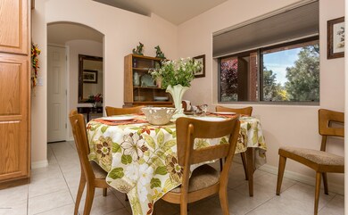 008_Dining Area