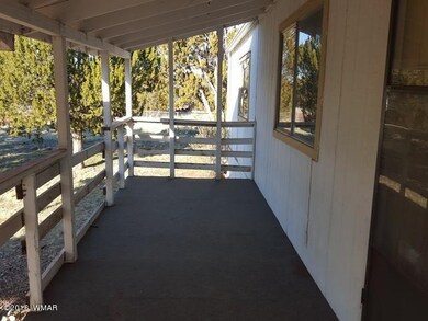 023-257942 Deck