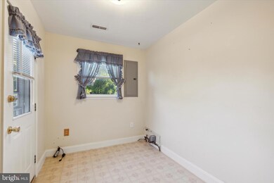 209 Lancaster Ct, Quakertown, PA 18951 - photo 6