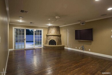 Family Room w/ Fireplace
