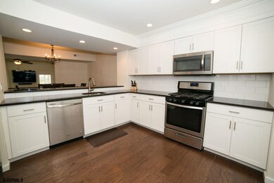 632 E Lake Front Cir unit 632, Galloway, NJ 08205 - photo 6