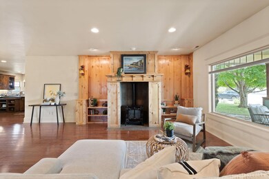 42-web-or-mls-100-sw-lowe-ct
