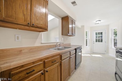 1817 Riddle Ave, Virginia Beach, VA 23454 - photo 7