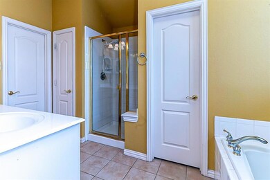 336 Hill Crest Dr, Hurst, TX 76053 - photo 6