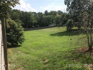 517 W Front St, Statesville, NC 28677 - photo 2