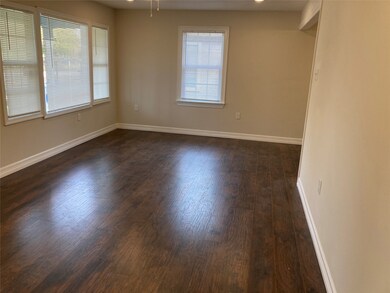 110 Weisenberger Dr, Houston, TX 77022 - photo 6