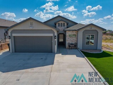 1842 Emerald Ct, Carlsbad, NM 88220 - photo 2